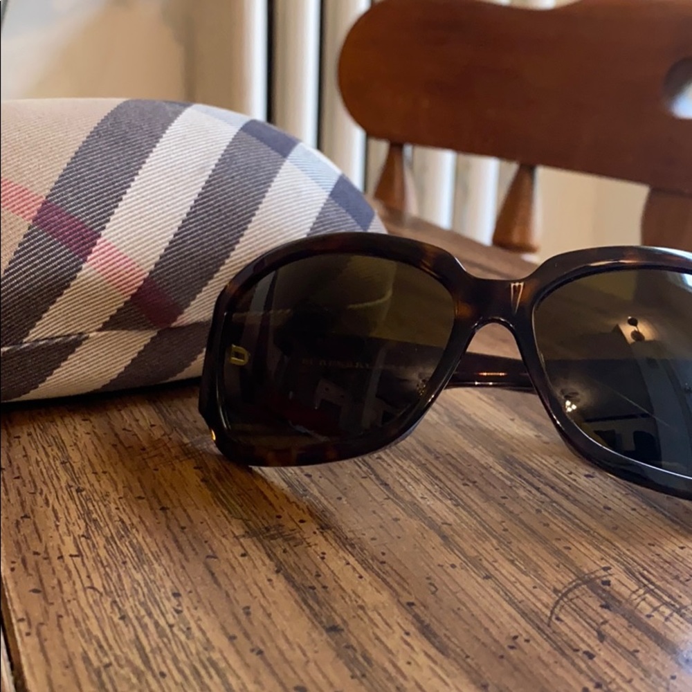 Burberry sunglasses